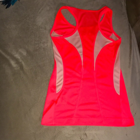 Nike Dri-Fit athletic tank - Picture 6 of 7